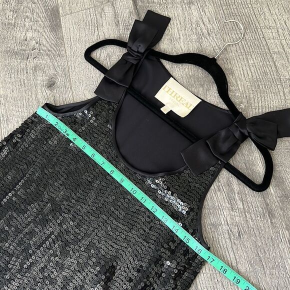 THREAL social 100% silk outgoing top black sequins bows Sz 2 - Picture 7 of 11